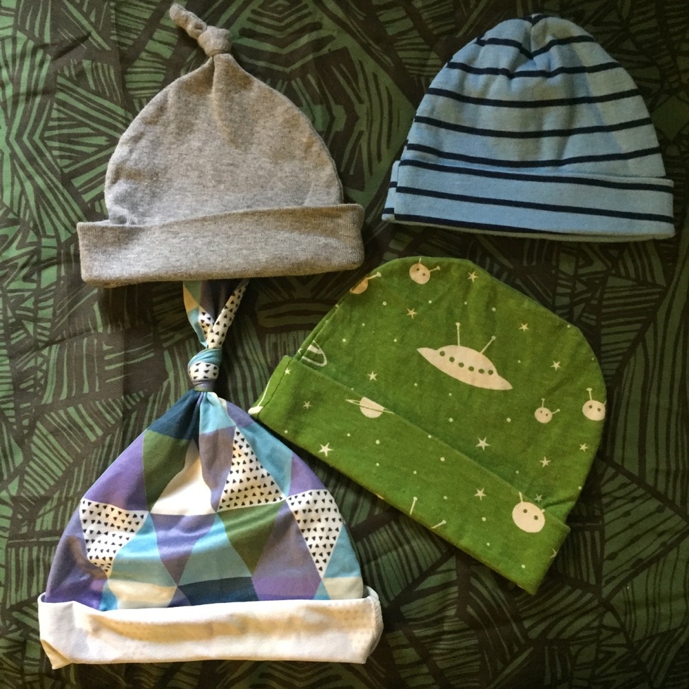 Bundle of 4 baby hats Winter Water Factory Gerber